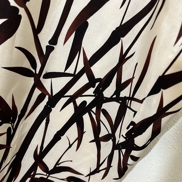 Russell Kemp 100% silk cream pants with bamboo design. Size 8 - Picture 3 of 8